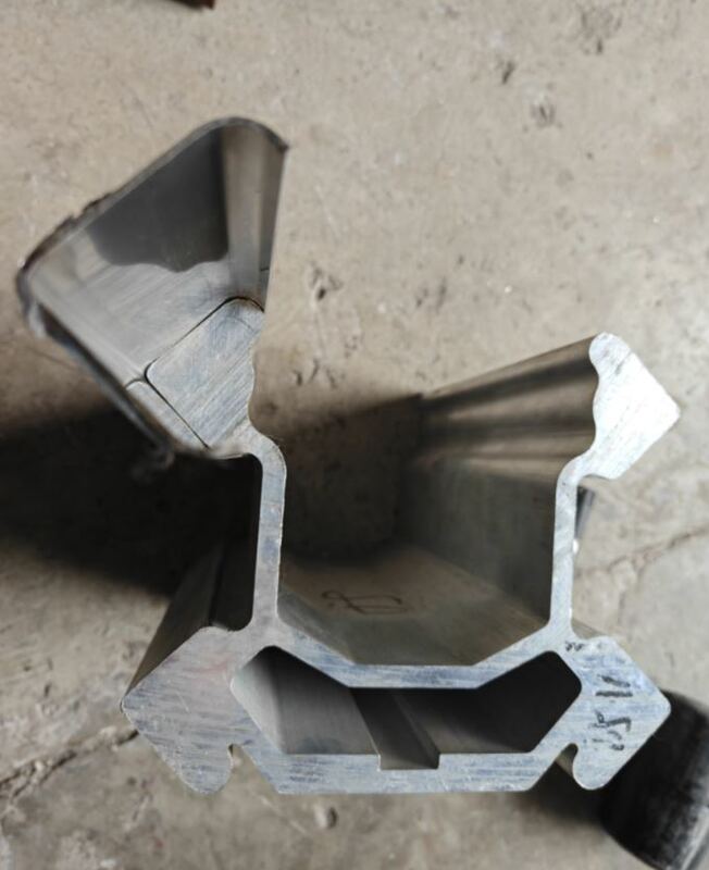 7005 Liga de alumínio 4800MM Comprimento Perfil extrudido de alumínio para a sonda de perfuração hidráulica de rocha